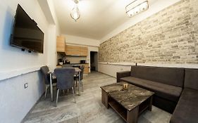 Sofia Downtown Life Apartment